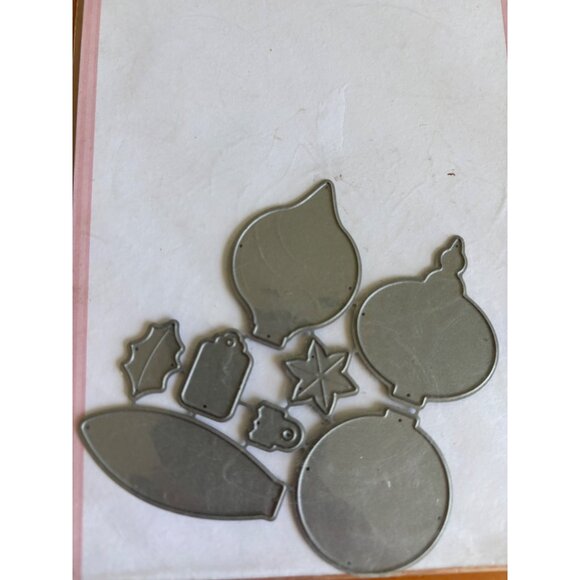 QuicKutz Die Namics, MFT Stamps Ornament & Halloween Cutting Dies Set Of 3 - Picture 7 of 12